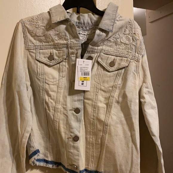 Denim jacket - Picture 4 of 6